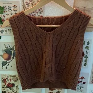 Cropped sweater vest